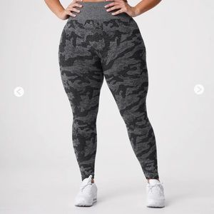 Black Camo Seamless Leggings